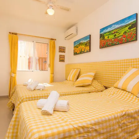 Luna Feliz By Abahana Ifach