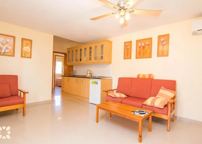 Luna Feliz By Abahana Ifach